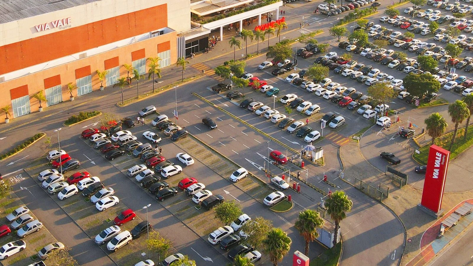Via Vale Shopping