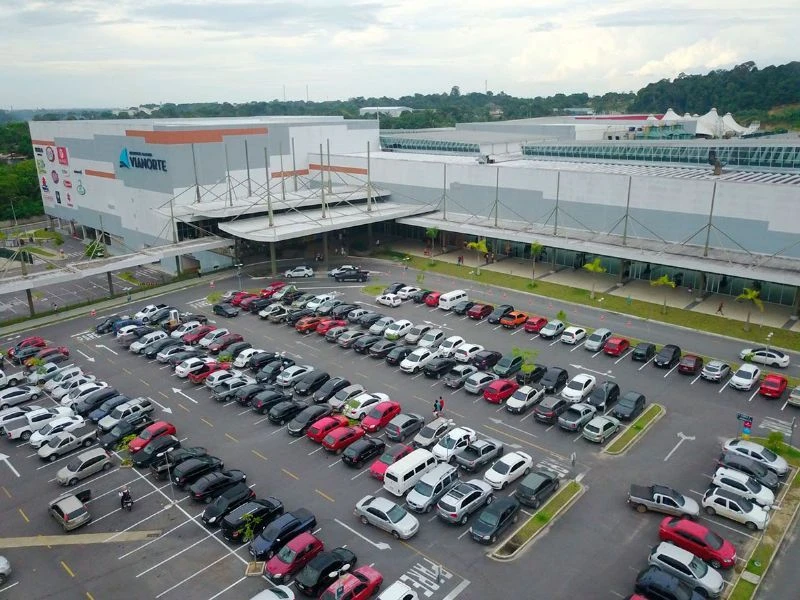 Frente do Shopping Manaus Via Norte