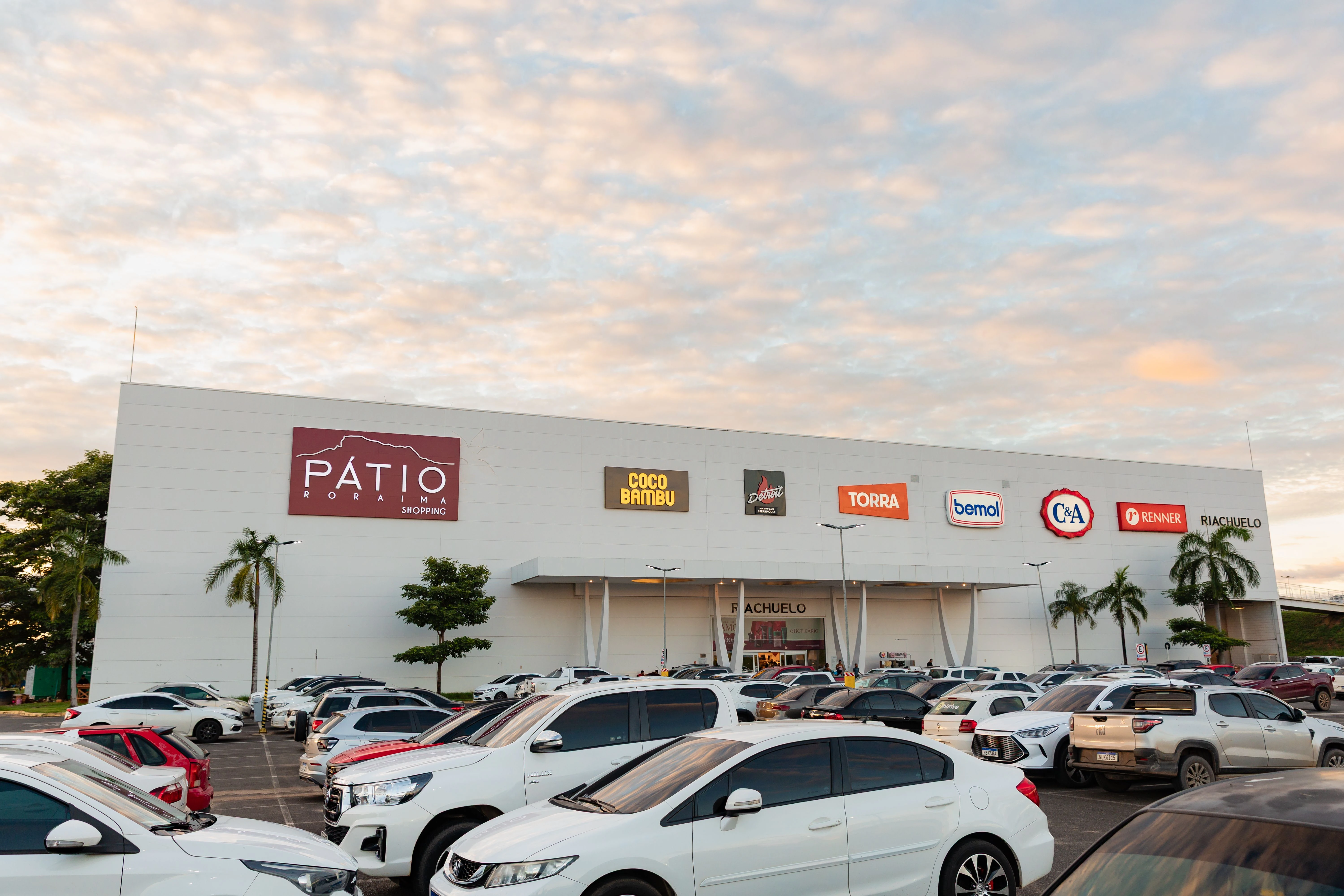 Frente do Shopping Pátio Roraima